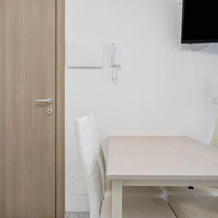 Planet 303 아파트 비비오네